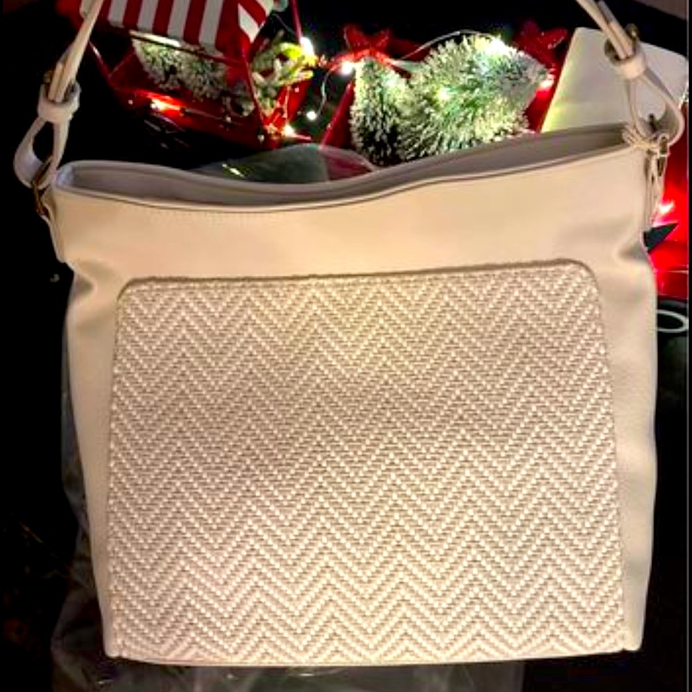 Universal Thread Goods Co purse